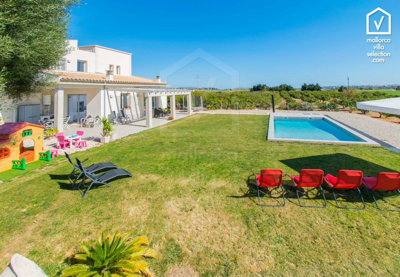 Country house in Llubi - ALBAMAR Finca for 6 with pool in Llubi