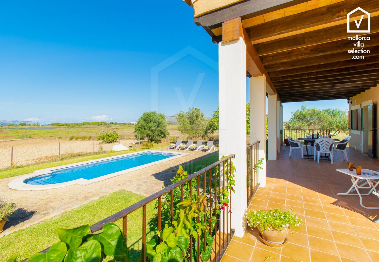 Villa in Alcudia - Finca  ALBUFERETA for 4 with swimming pool and views in Alcudia