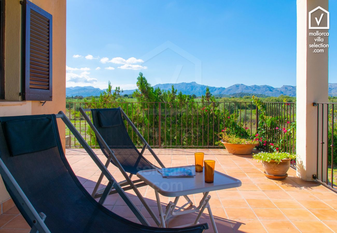 Villa in Alcudia - Finca  ALBUFERETA for 4 with swimming pool and views in Alcudia