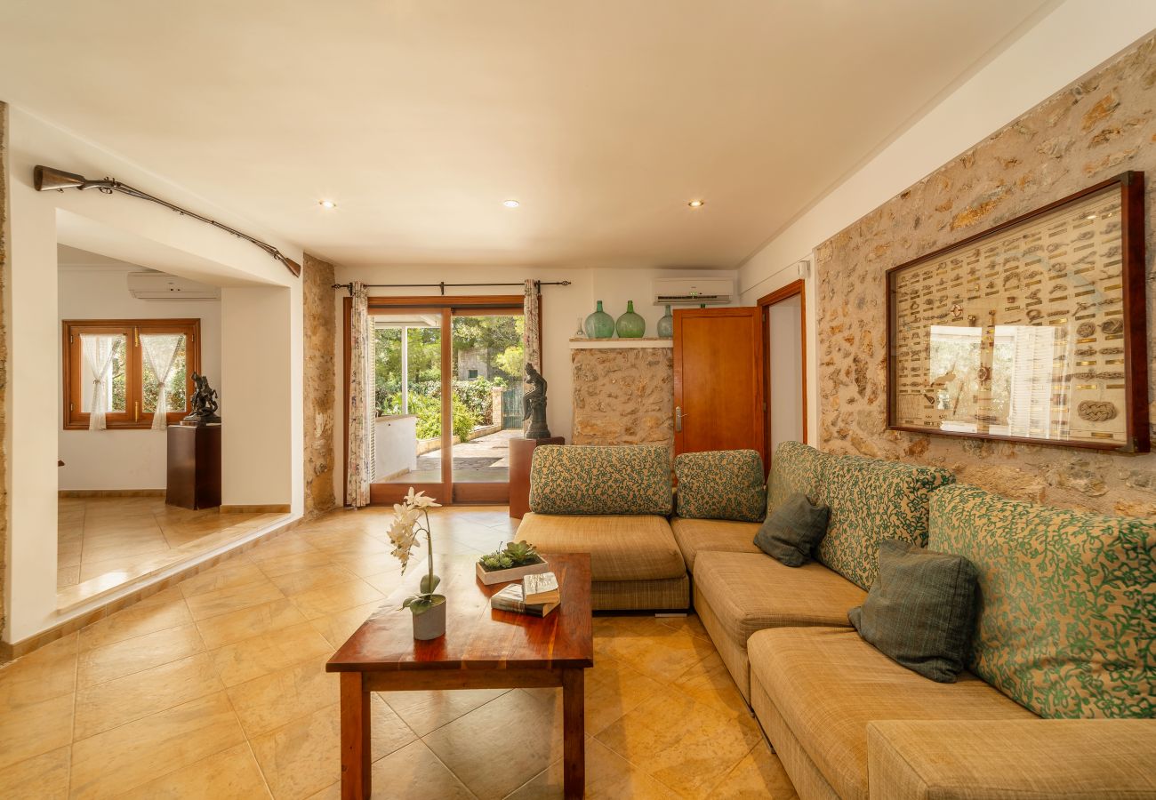 Country house in Alcudia - CAS CARELLO Finca for 12 people in Alcanada