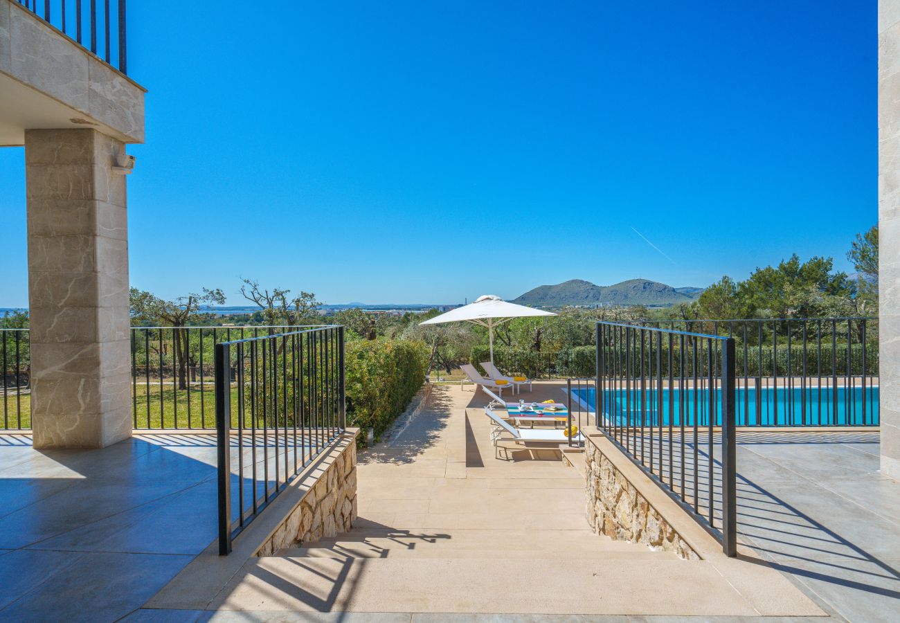 Villa in Alcudia - Villa Salou for 12 with swimming pool in Alcudia