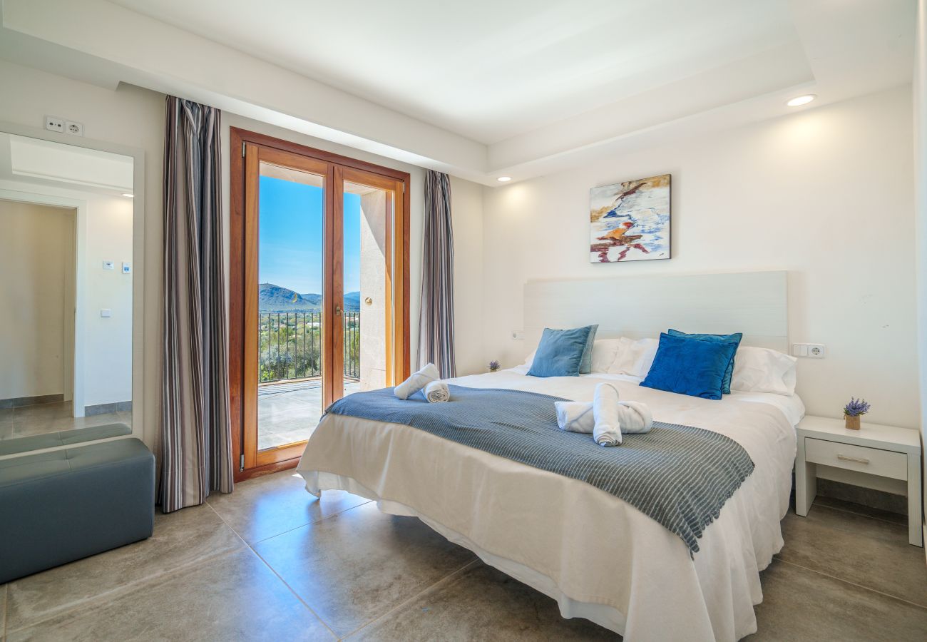 Villa in Alcudia - Villa Salou for 12 with swimming pool in Alcudia