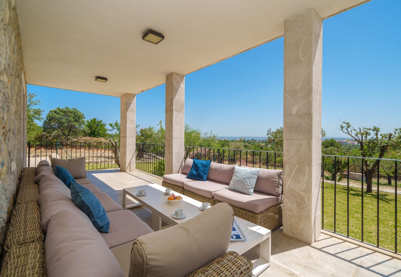 Villa in Alcudia - Villa Salou for 12 with swimming pool in Alcudia