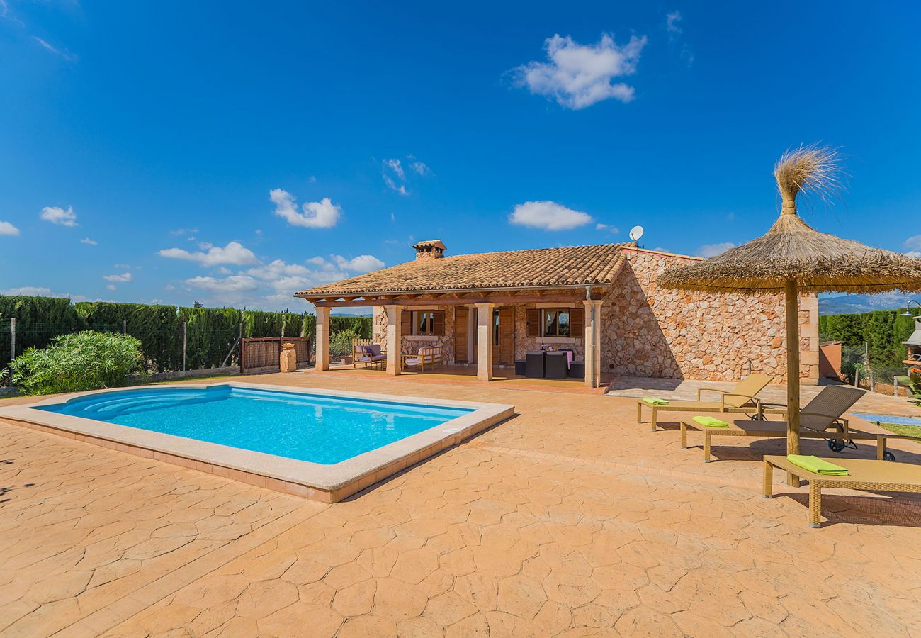 Villa in Sencelles - GRAU PETIT Natural stone villa with swimming pool and Wi-Fi