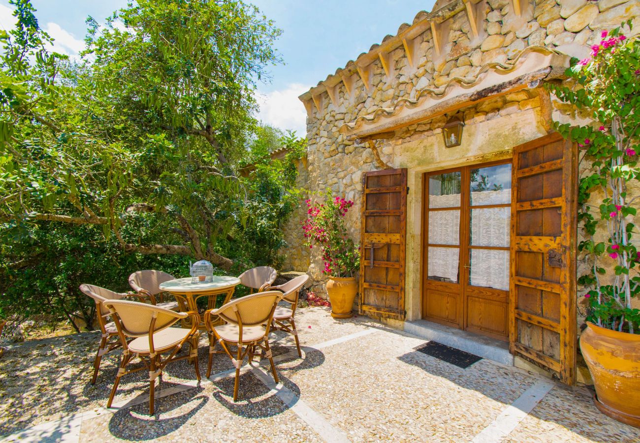 Villa in Sineu - ES FANGAR Finca for 6 with pool in Sineu