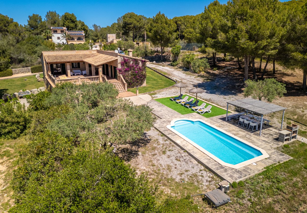 Country house in Capdepera - AGUILA Finca for 6 with pool in Cala Mesquida