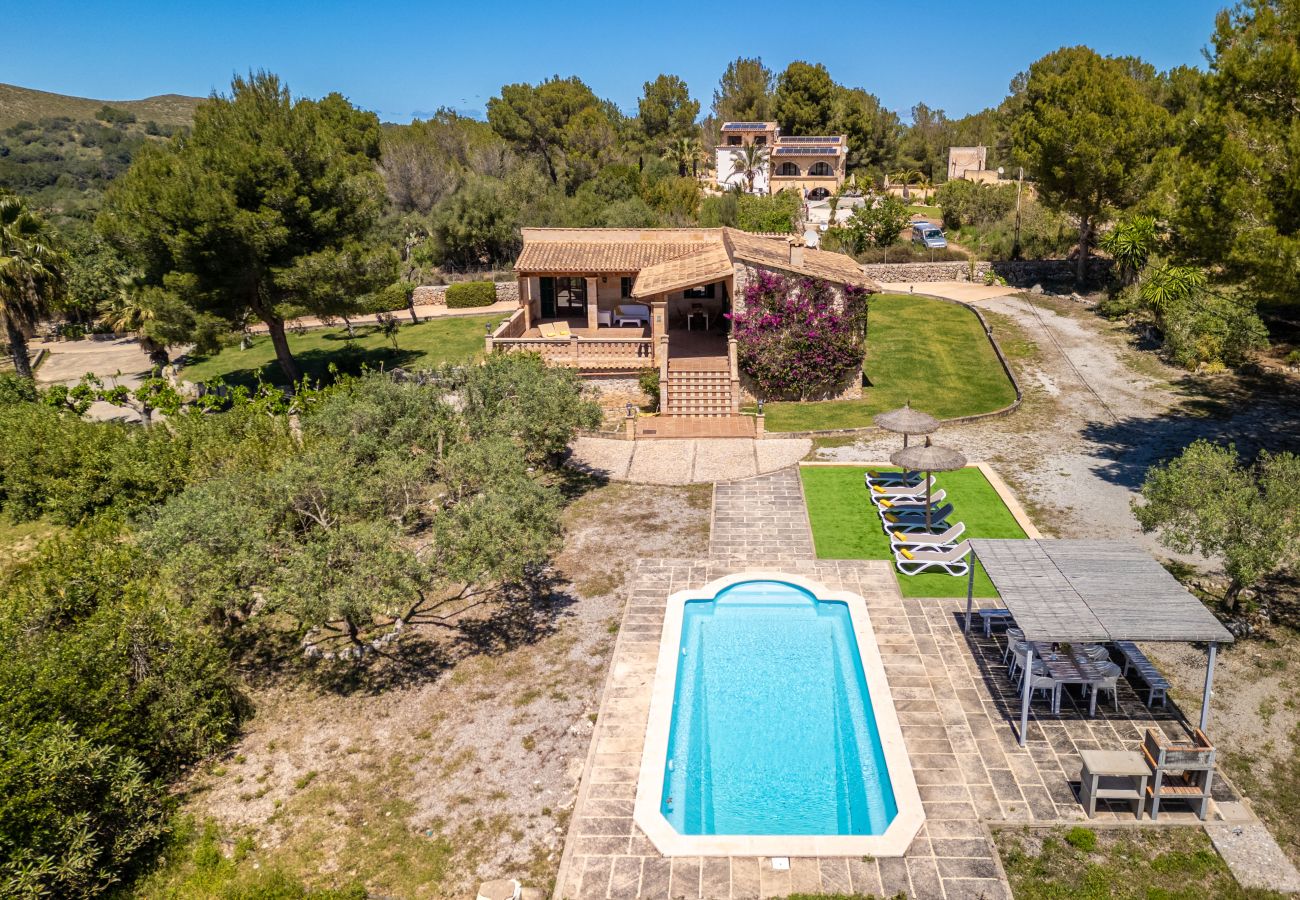 Country house in Capdepera - AGUILA Finca for 6 with pool in Cala Mesquida