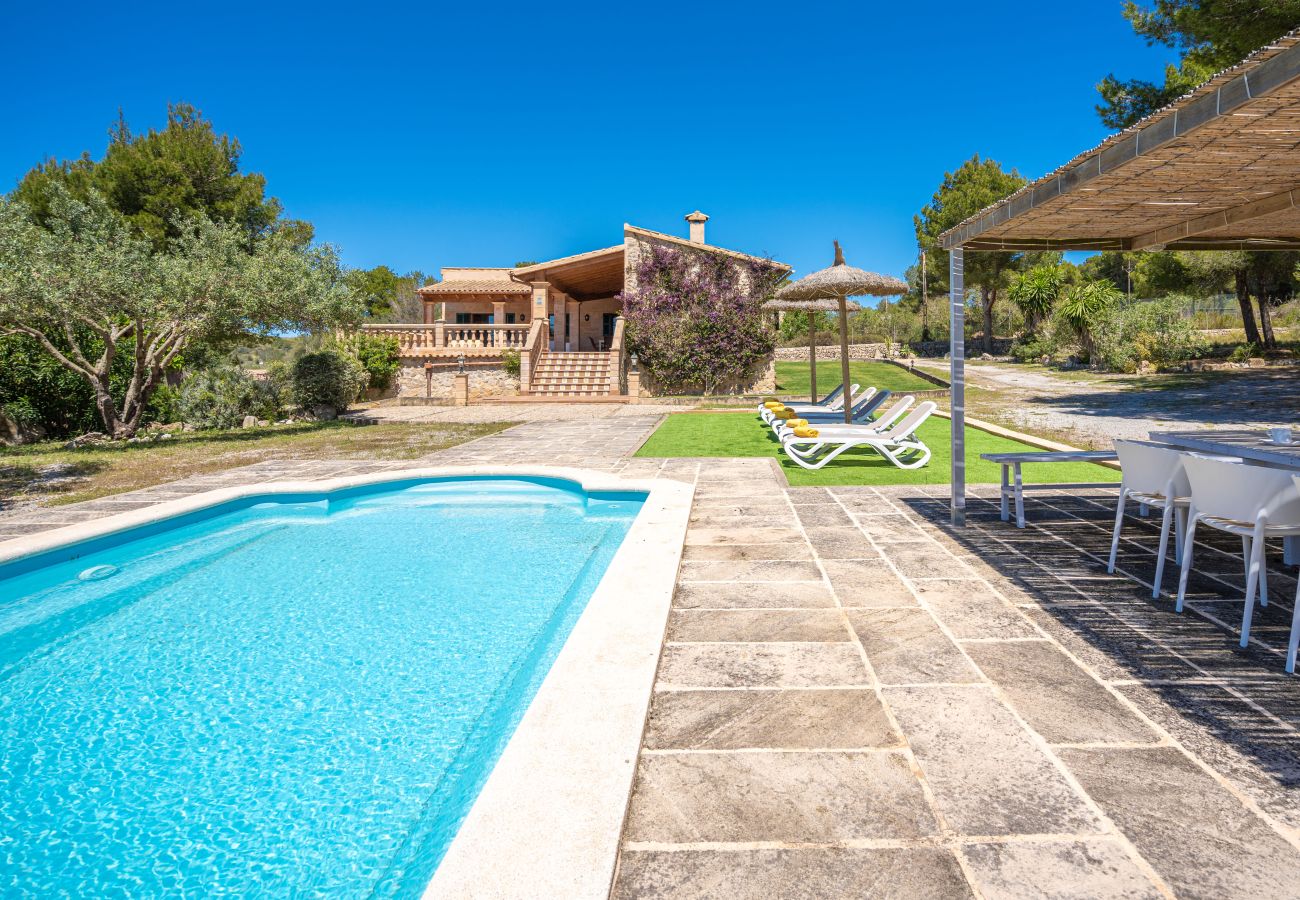 Country house in Capdepera - AGUILA Finca for 6 with pool in Cala Mesquida