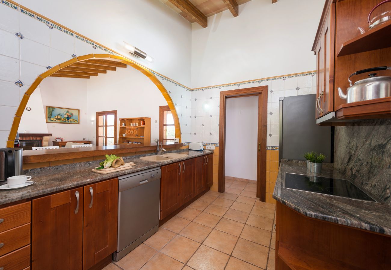 Country house in Capdepera - AGUILA Finca for 6 with pool in Cala Mesquida