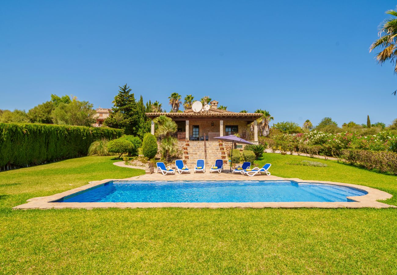 Villa in Alcudia - ES CLOS Finca for 6 with private pool in Alcudia