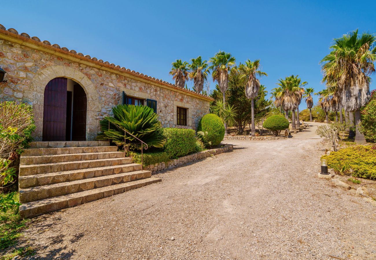 Villa in Alcudia - ES CLOS Finca for 6 with private pool in Alcudia