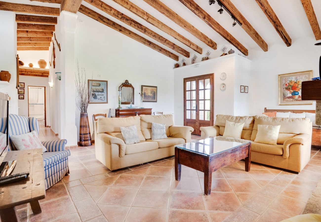 Villa in Alcudia - ES CLOS Finca for 6 with private pool in Alcudia