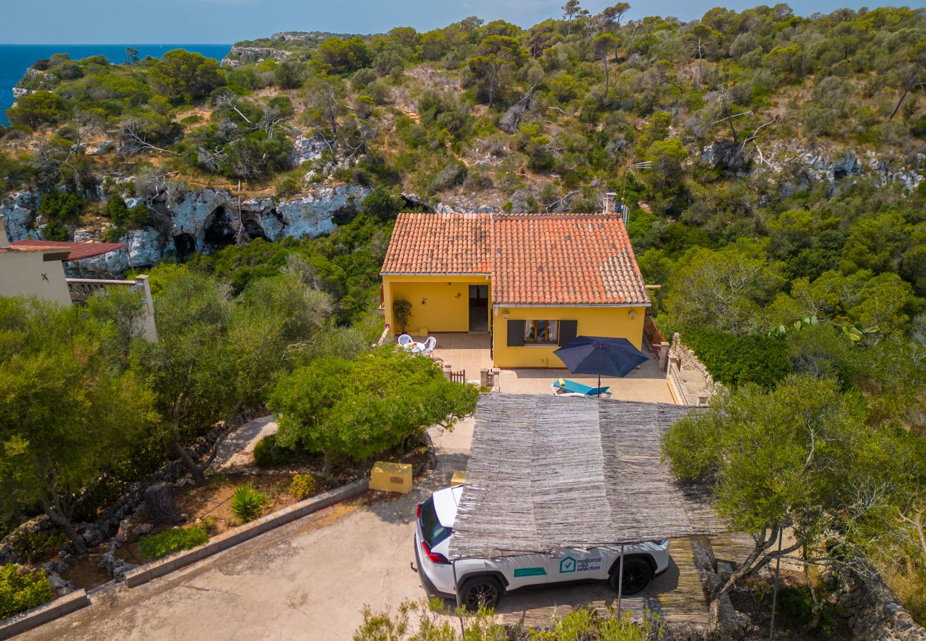 Holiday house in Santanyi with sea views