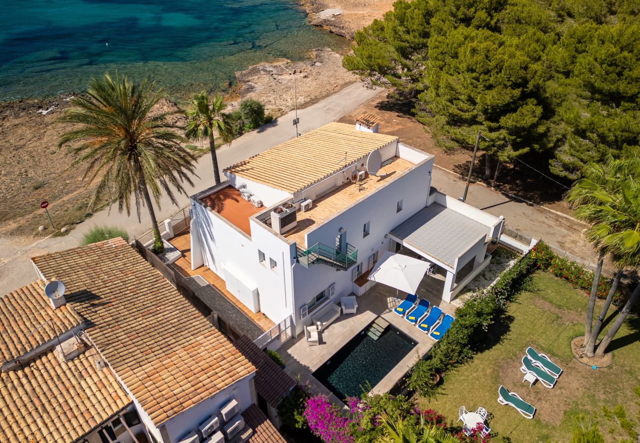 Villa in Alcudia - Miramar Manresa in front of the sea with swimming pool for 8 people in Alcudia