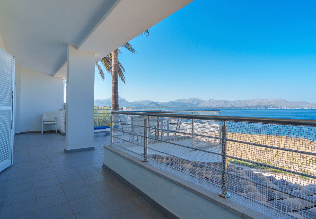 Villa in Alcudia - Miramar Manresa in front of the sea with swimming pool for 8 people in Alcudia