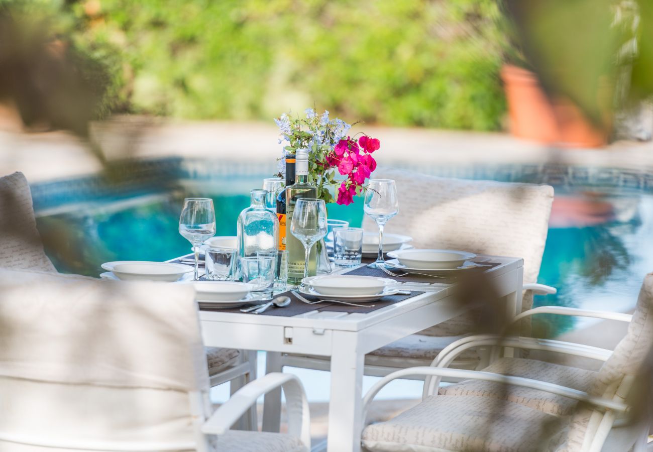 Domaine à Selva - SA VINYETA Finca pour 6 personnes avec piscine, jacuzzi et jardin