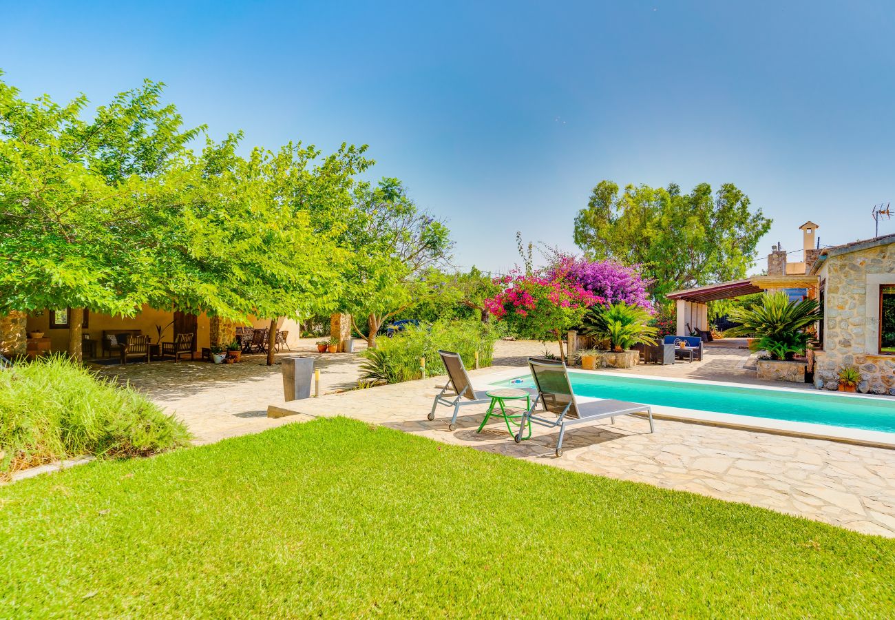 Domaine à Inca - PORXET Au cœur de l'île, une oasis de paix avec une piscine pour 6 personnes