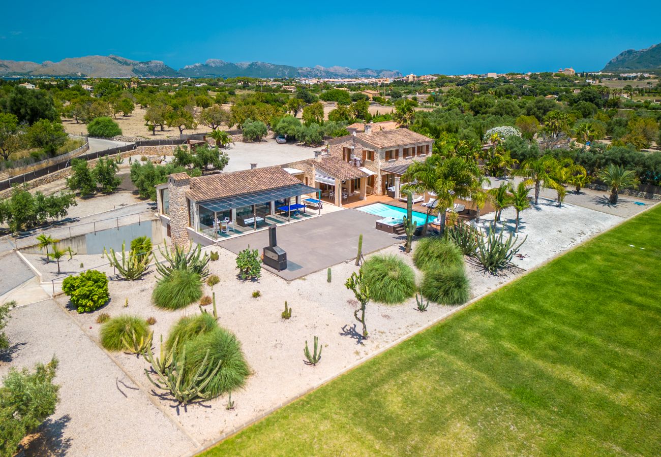 Villa à Alcudia - CAN OLIVA Magnifique et moderne finca pour 8 personnes avec piscine Alcudia