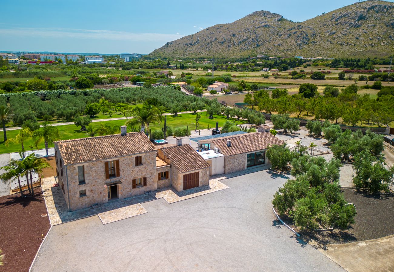 Villa à Alcudia - CAN OLIVA Magnifique et moderne finca pour 8 personnes avec piscine Alcudia