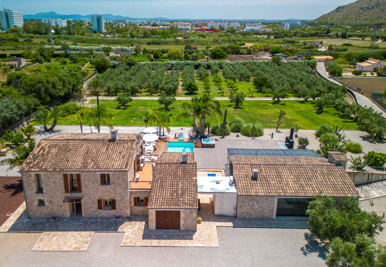 Villa à Alcudia - CAN OLIVA Magnifique et moderne finca pour 8 personnes avec piscine Alcudia