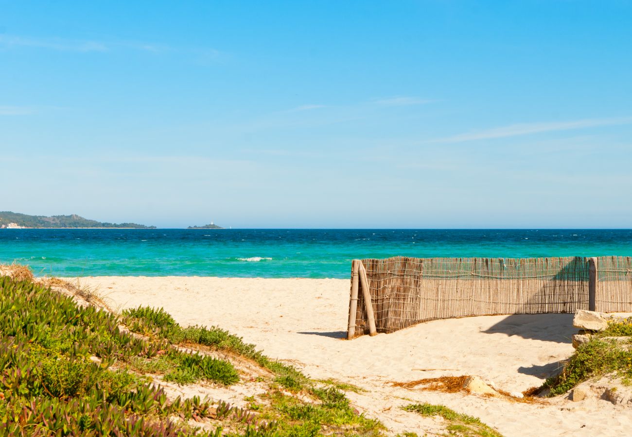 Maison à Alcudia - Gaviotas pour 6 à Alcudia à 350 de la plage avec piscine