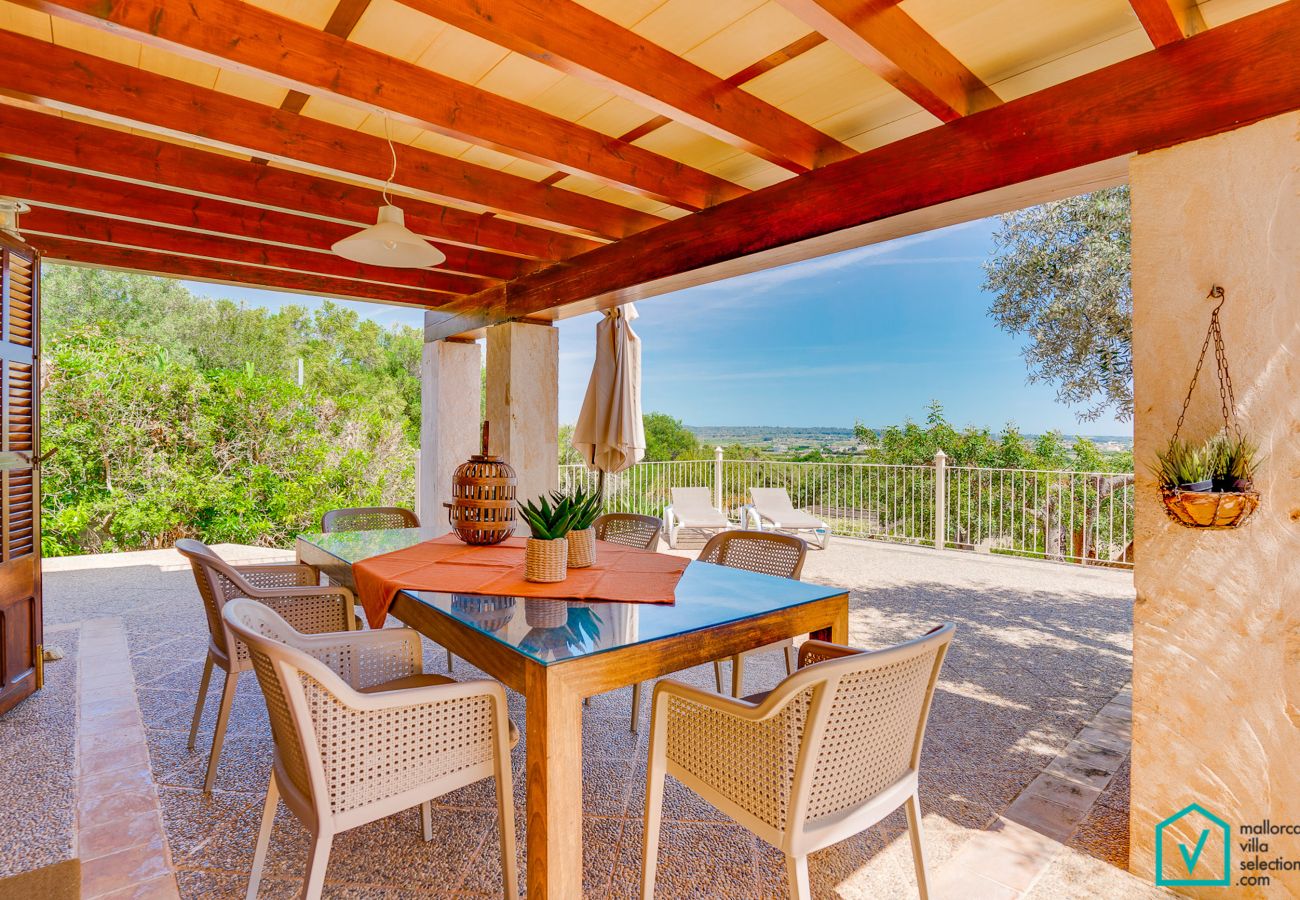 Domaine à Petra - NINES Finca familiale pour 6 personnes à Petra avec piscine sécurisée et clôturée pour les enfants