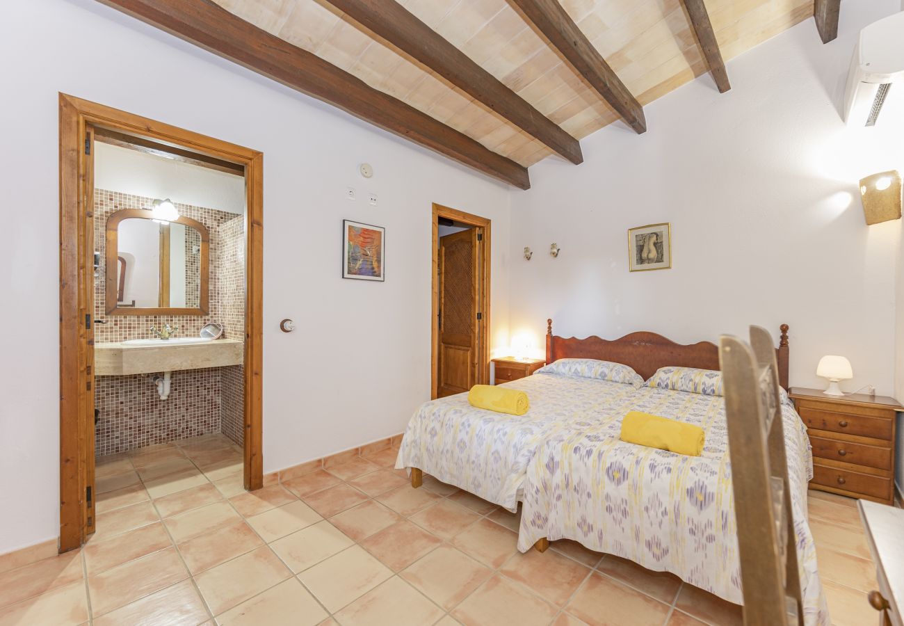 Villa à Alcudia - Finca Can Castell 2 pour 8 avec piscine, bbq, wi fi gratuit