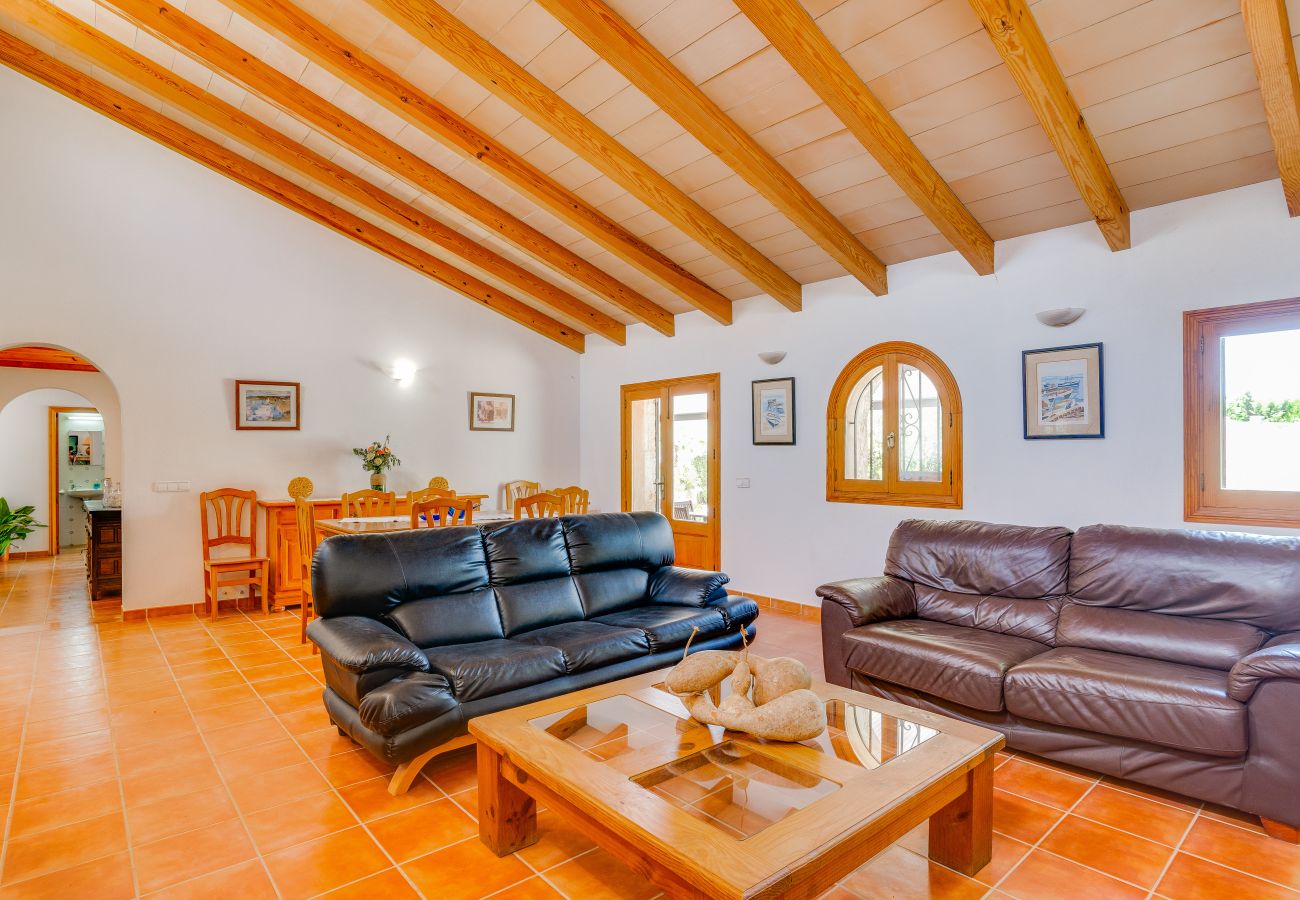 Villa à Alcudia - LORENZO Finca pour 9 personnes à Alcudia. AC et WiFi gratuit