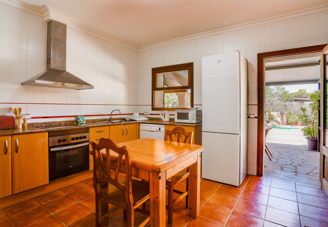 Villa à Alcudia - LORENZO Finca pour 9 personnes à Alcudia. AC et WiFi gratuit